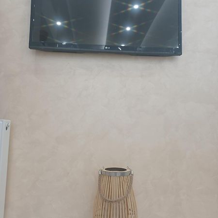 Cozy Renovated Apartment Афіни Номер фото